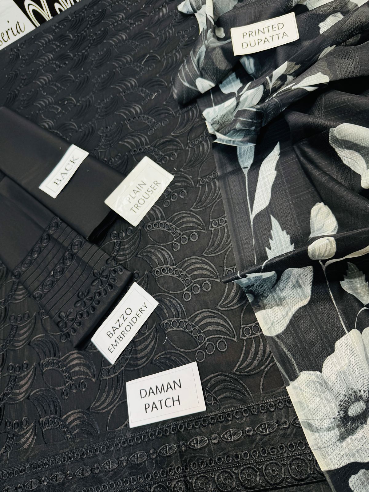 GARNET/ 3PC EMB HEAVY SUIT/ CHICKEN KARI/ LAWN