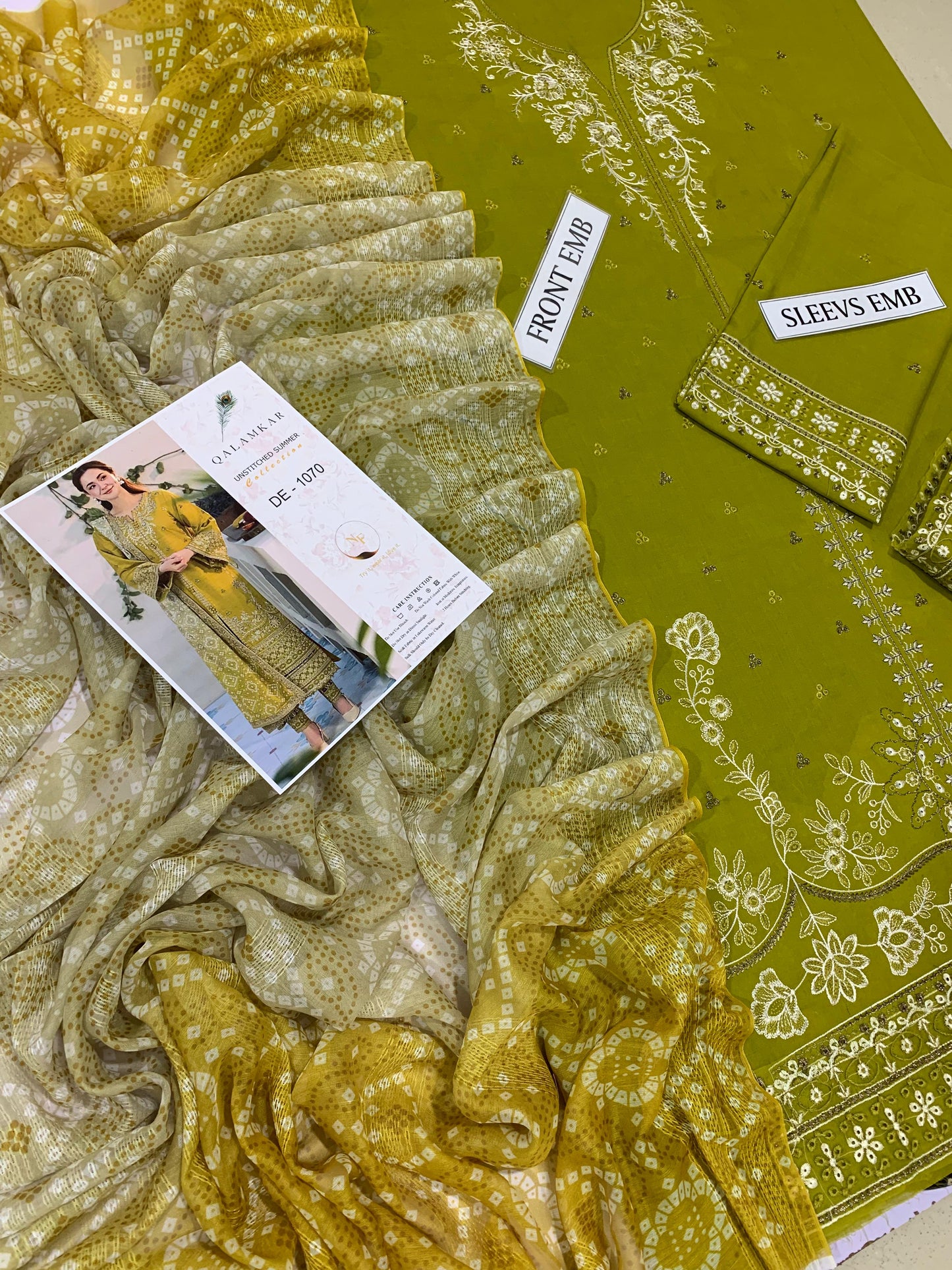 QALAMKAR LAWN 3 PC EMBROIDERED SUIT | LUXURY LAWN 3 PC EMBROIDERED