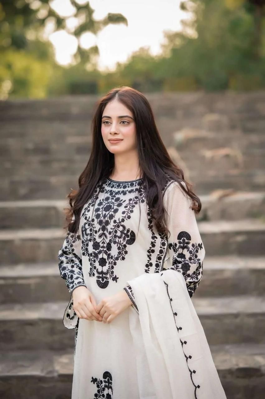 NEW ARRIVAL'S SUMMER LAWN COLLECTION 2025