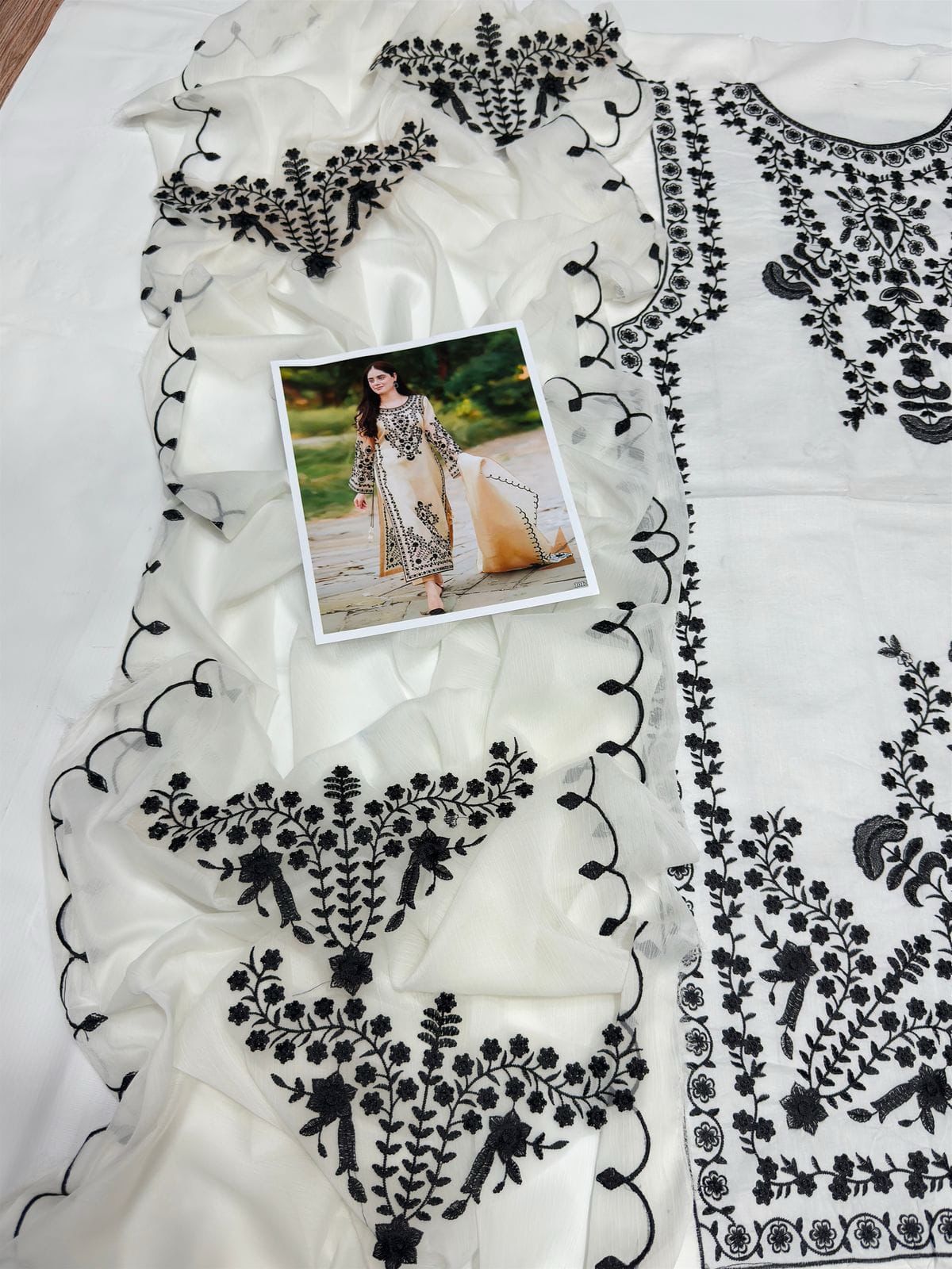 NEW ARRIVAL'S SUMMER LAWN COLLECTION 2025