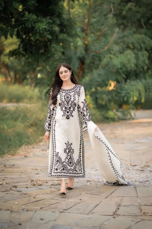 NEW ARRIVAL'S SUMMER LAWN COLLECTION 2025