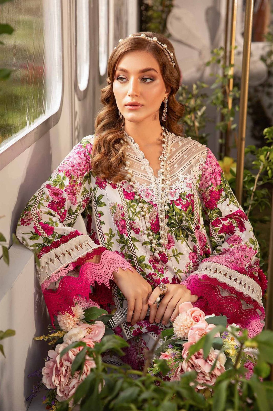 Maria B MPRINT LAWN COLLECTION/ 3PC LAWN WITH HEAVY EMB/ 3PC WITH SPENGLE WORK