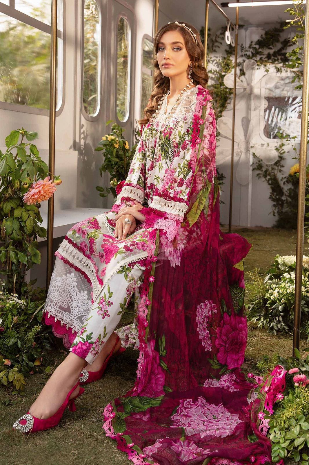Maria B MPRINT LAWN COLLECTION/ 3PC LAWN WITH HEAVY EMB/ 3PC WITH SPENGLE WORK