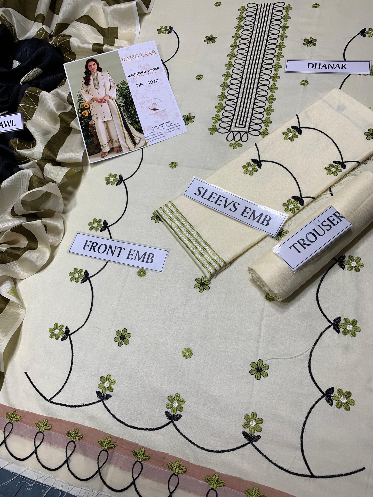 UNSTICHED RANGZAAR 3PC LUXURY DHANAK SUIT