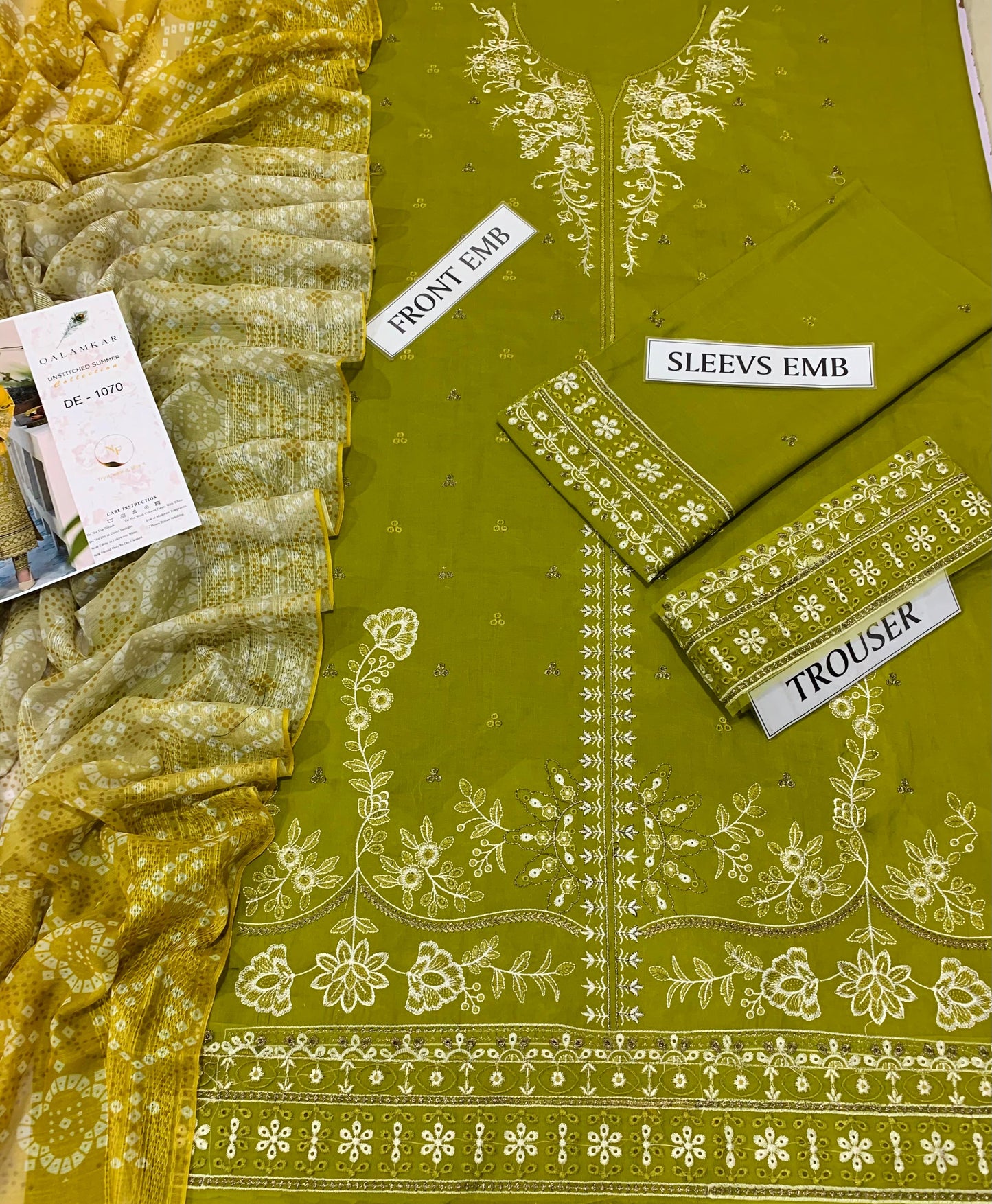 QALAMKAR LAWN 3 PC EMBROIDERED SUIT | LUXURY LAWN 3 PC EMBROIDERED