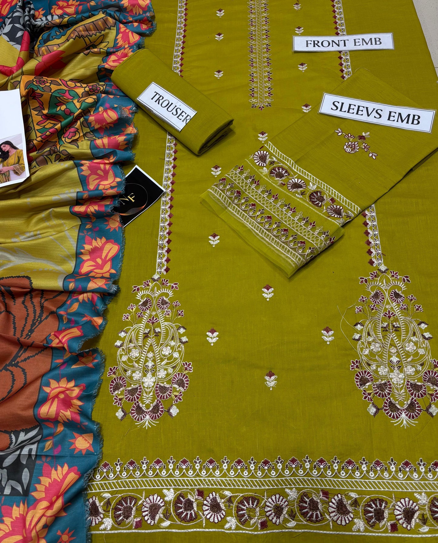 ASLING LAWN 3 PC EMBROIDERED SUIT | LUXURY 3 PC EMBROIDERED SUIT