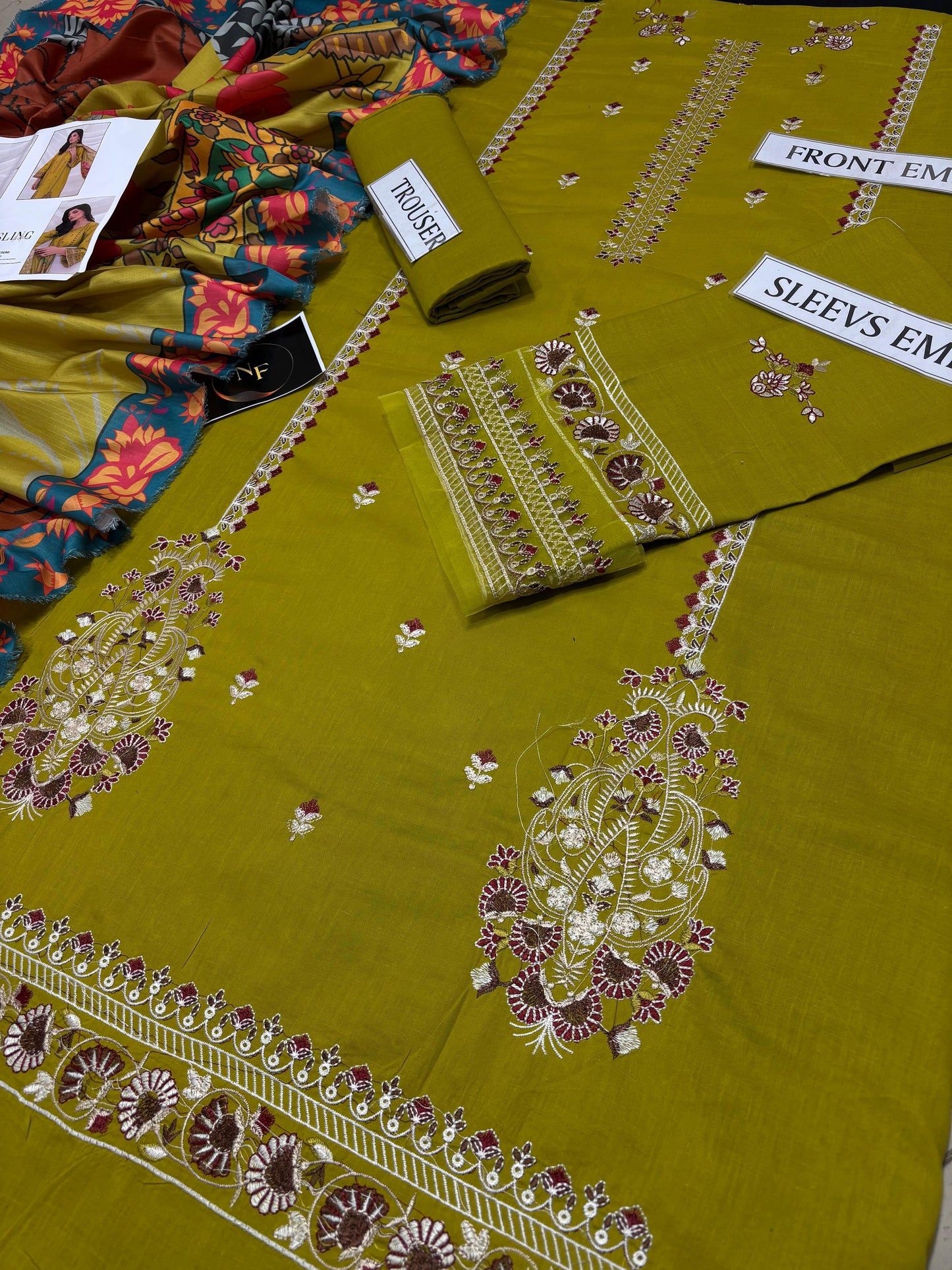 ASLING LAWN 3 PC EMBROIDERED SUIT | LUXURY 3 PC EMBROIDERED SUIT